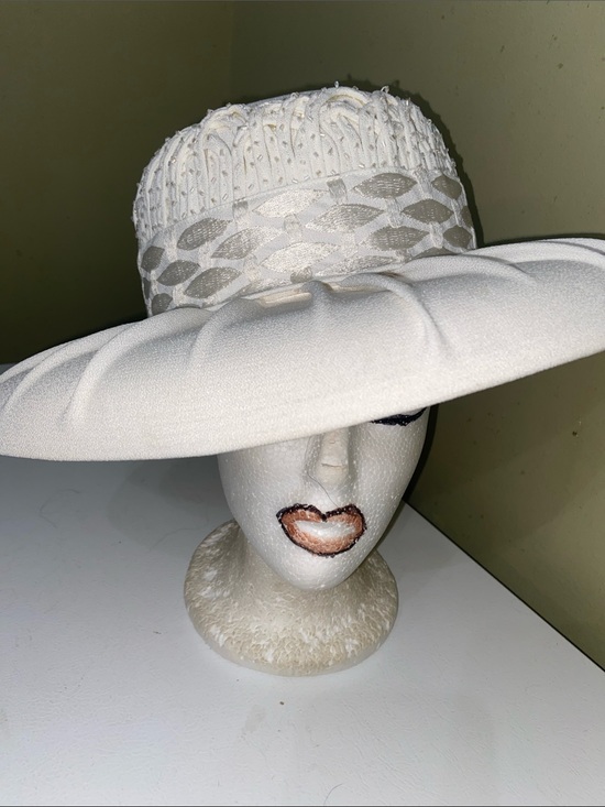 Lisa Rene' Accessories - Beautiful Dress Hat / Church Hat by Lisa Rene’